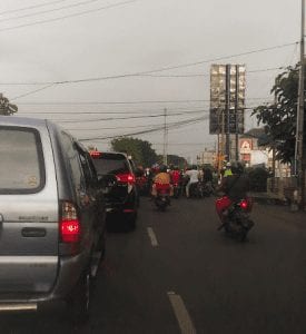 Ketika Palang Kereta Api Menutup
