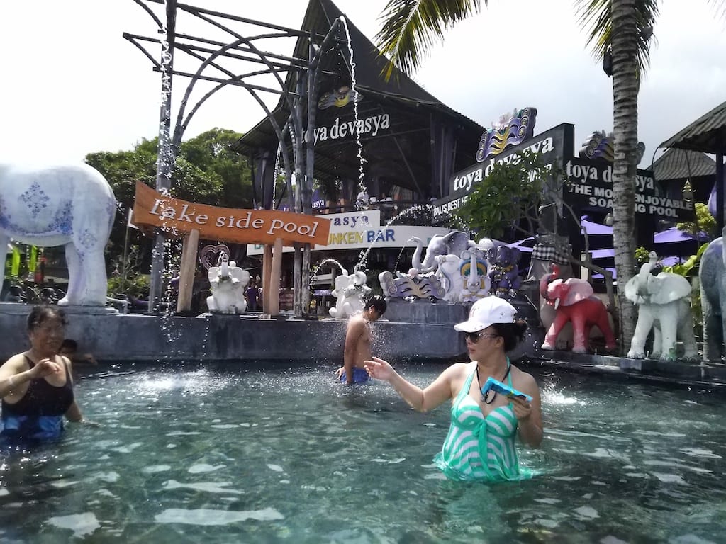 Serbuan warga negara China ke Indonesia