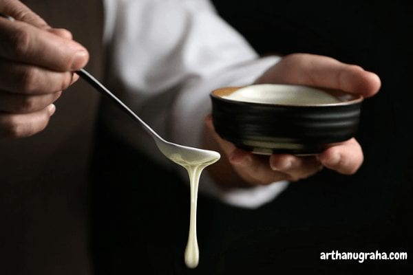 memutihkan gigi secara alami