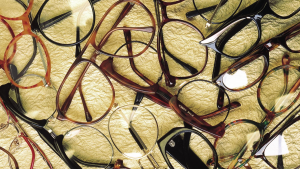 Kacamata yang Paling Sesuai dengan Bentuk Wajah Kamu