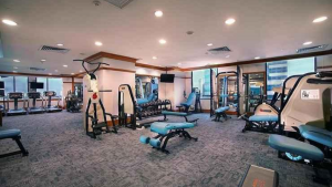 pusat kebugaran menara penisula