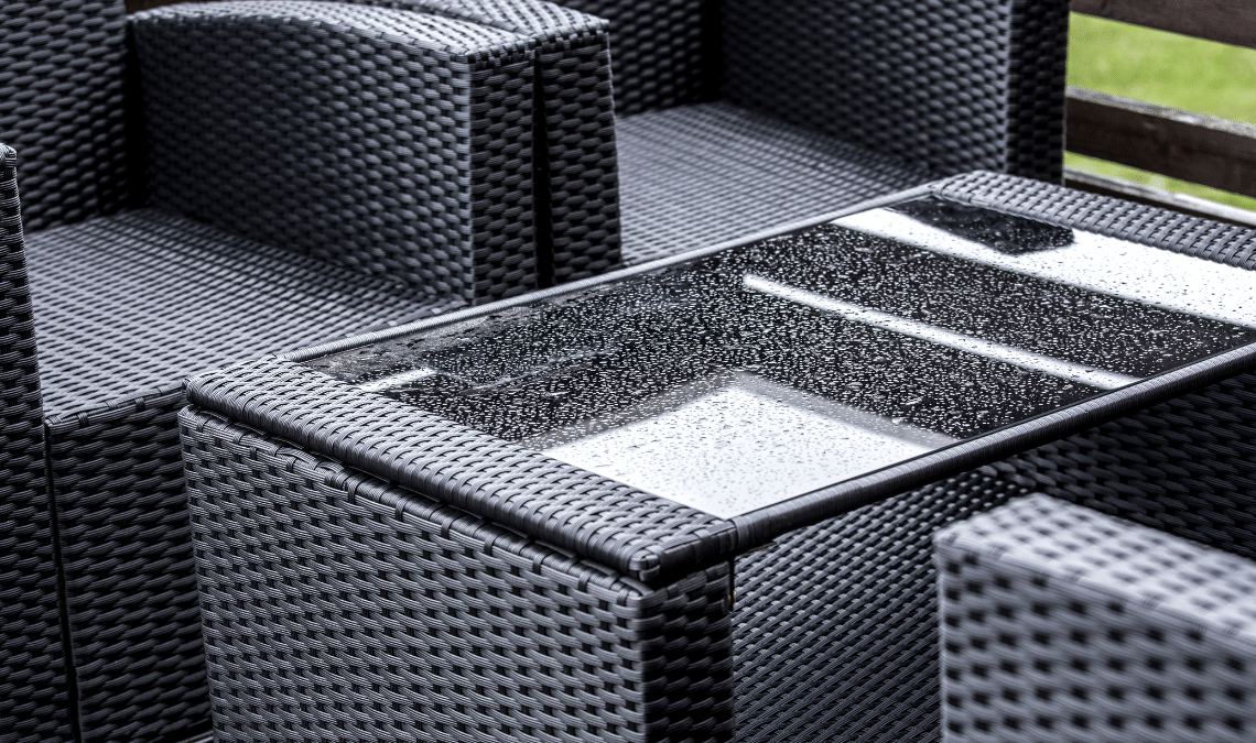 Memilih Kursi Plastik Rotan