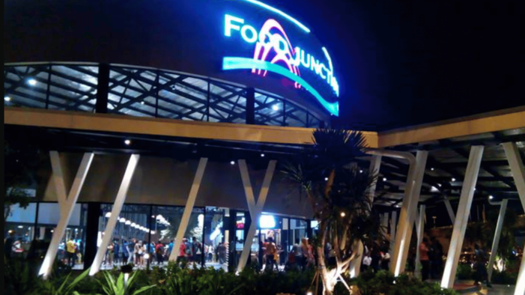 wisata menarik di surabaya Food Junction Grand Pakuwon
