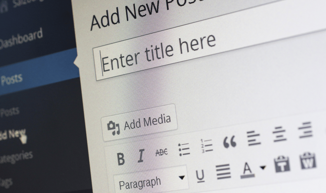 Menggunakan-Template WordPress Gratis atau Premium untuk Website