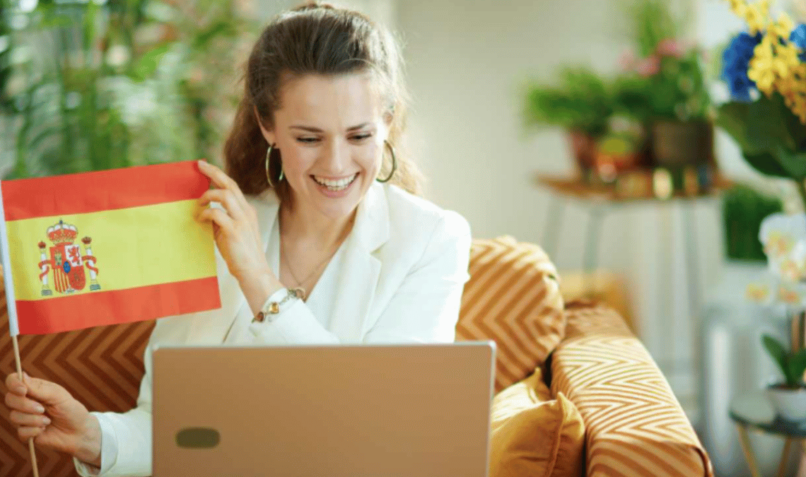 Berbicara Bahasa Spanyol