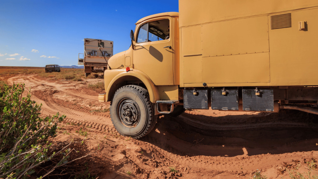 Tantangan Medan Offroad Terjal yang dihadapi Logistik