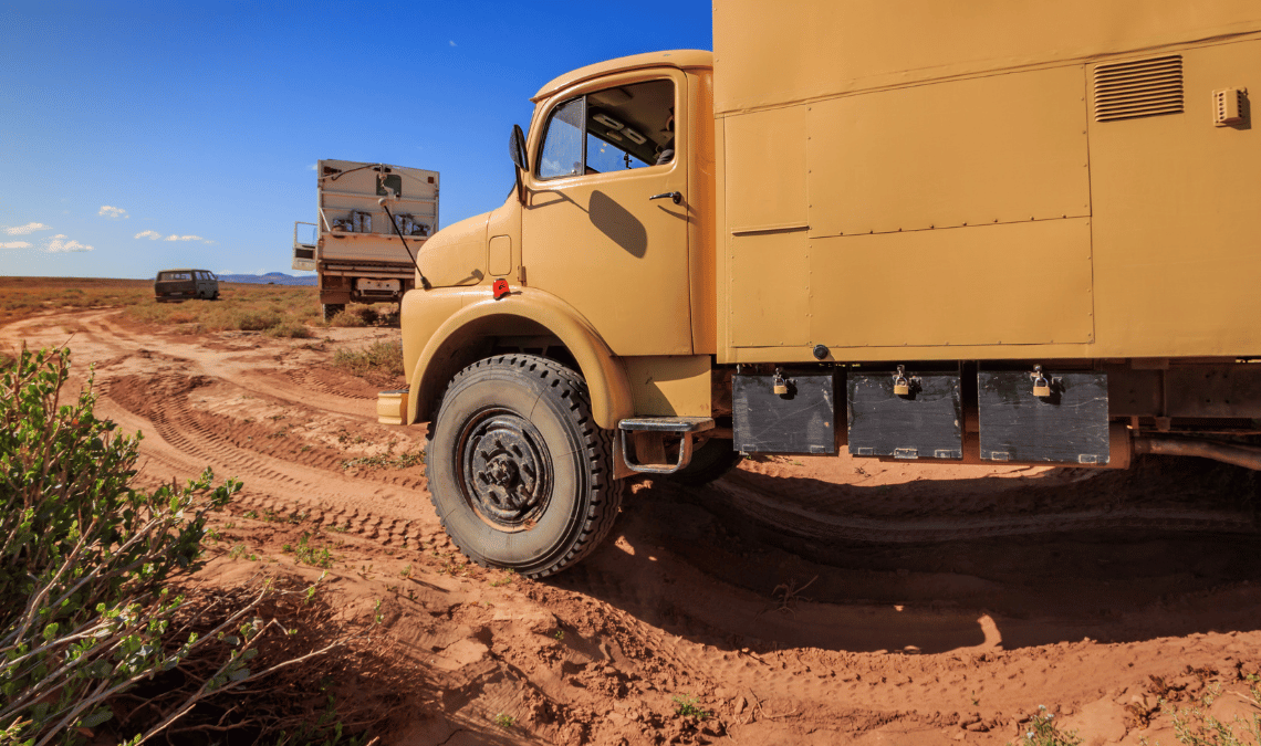 Tantangan Medan Offroad Terjal yang dihadapi Logistik