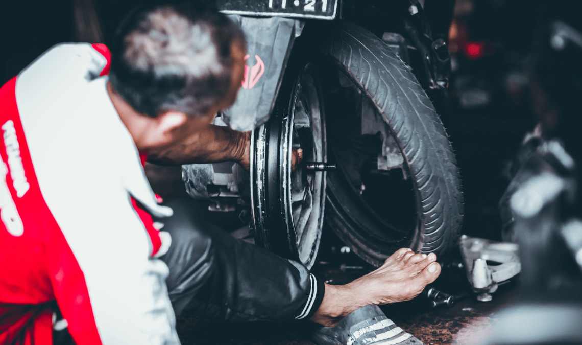 Penyebab Ban Motor Aus