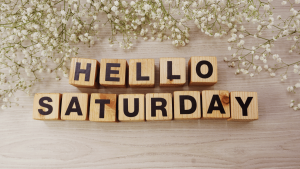 menikmati waktu di hari Sabtu