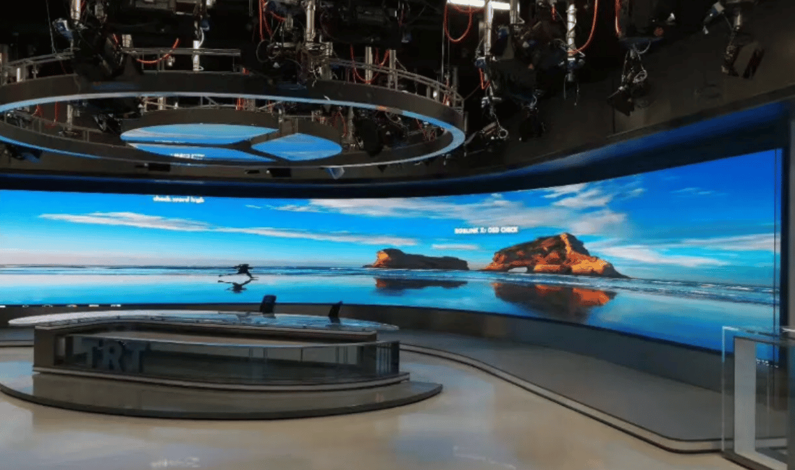 solusi videotron melengkung